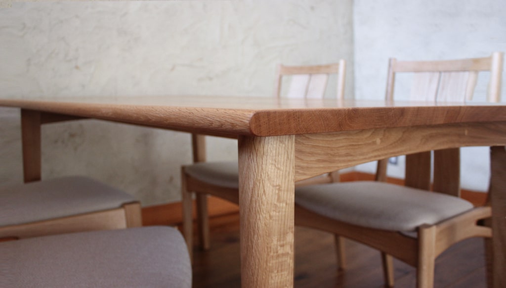 無垢材のテーブルの天板と脚の接合に適した工法・ほぞ組み